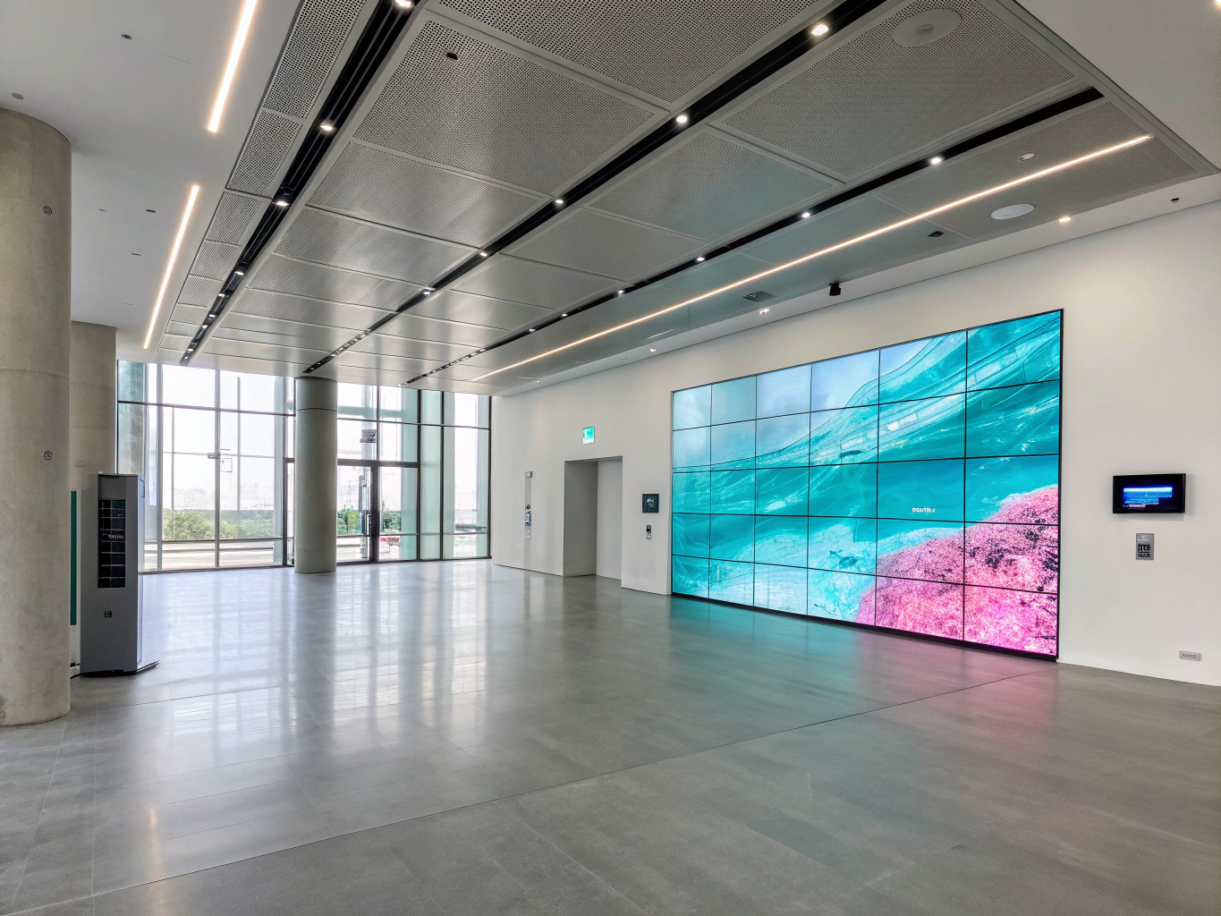 Spacious studio interior with flexible layout options and advanced equipment for controlled environment filming.